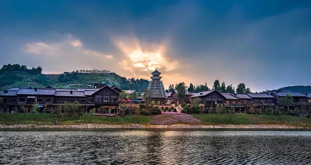 万达首创企业包县整县脱贫,万达扶贫贵州丹寨县长