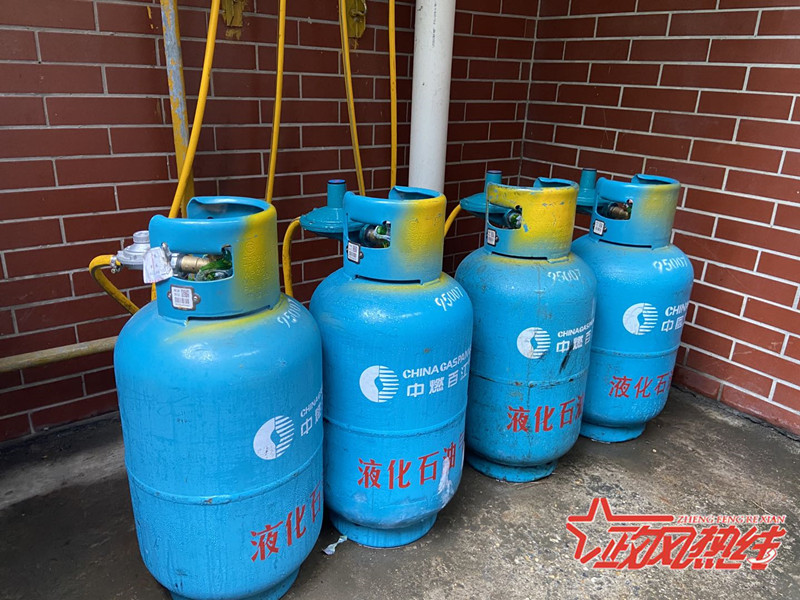 迟迟通不了天然气，南京一小学千余名师生吃饭成难题