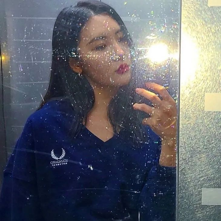 无帽卫衣虞书欣,虞书欣的衣服到底有多少钱