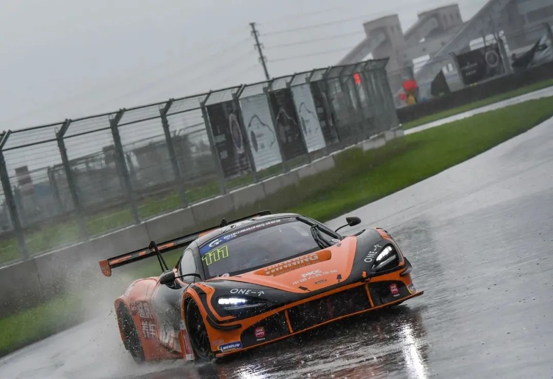 韩寒的迈凯轮赛车,究竟能有多强?