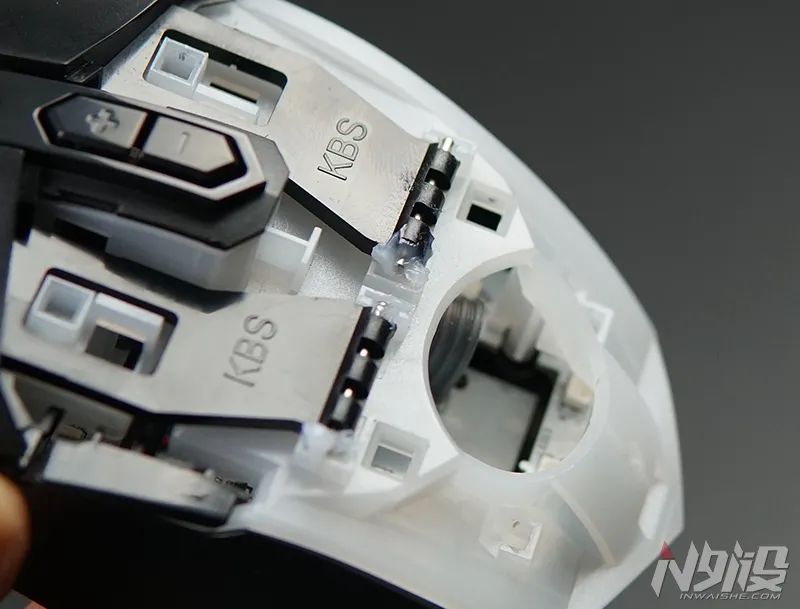 达尔优电竞鼠标em910,达尔优鼠标牧马人em915咋拆