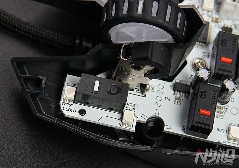 达尔优电竞鼠标em910,达尔优鼠标牧马人em915咋拆