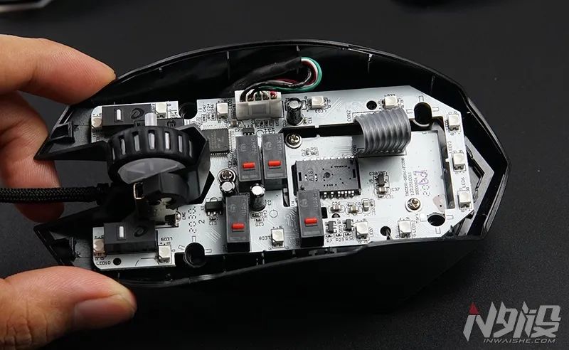 达尔优电竞鼠标em910,达尔优鼠标牧马人em915咋拆