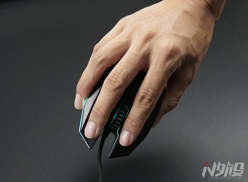 达尔优电竞鼠标em910,达尔优鼠标牧马人em915咋拆