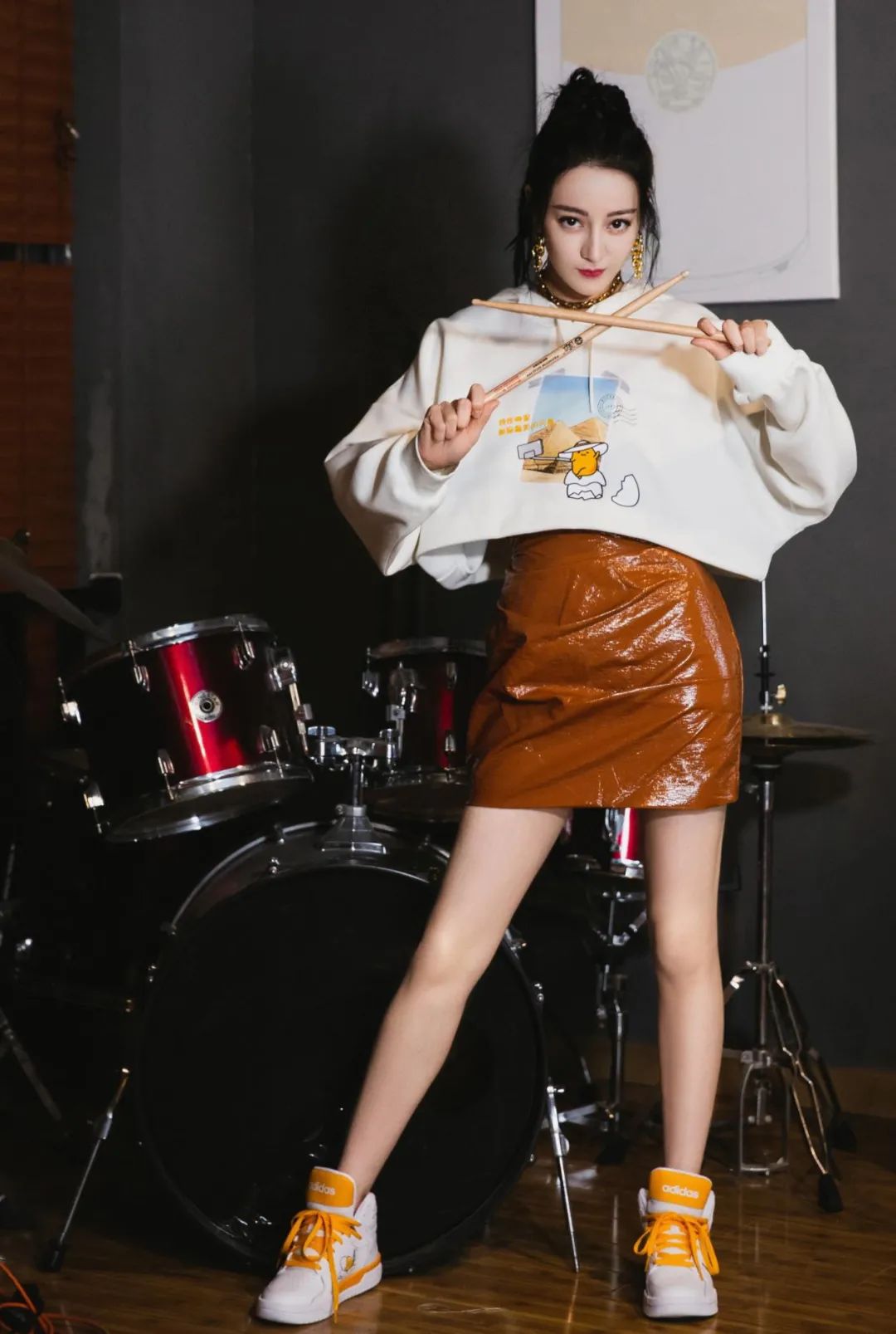 最新秋季穿搭攻略一件卫衣就够了,初秋穿搭秋冬卫衣