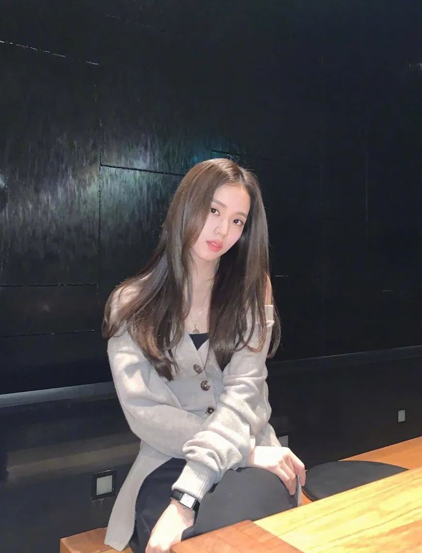 最新秋季穿搭攻略一件卫衣就够了,初秋穿搭秋冬卫衣