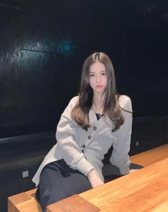 最新秋季穿搭攻略一件卫衣就够了,初秋穿搭秋冬卫衣