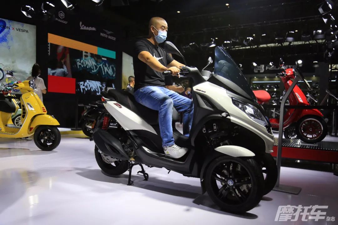 vespa重庆摩托车博览会新款发布,2021重庆摩博会vespa踏板