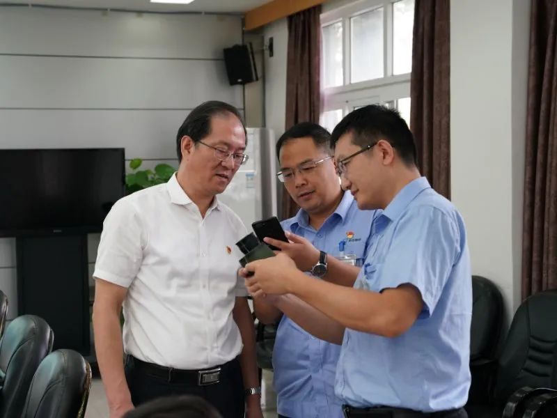 嘉职院*党**委书记方俊良赴中国兵器工业集团、浙江华东光电仪器有限公司洽谈对接校企合作事宜