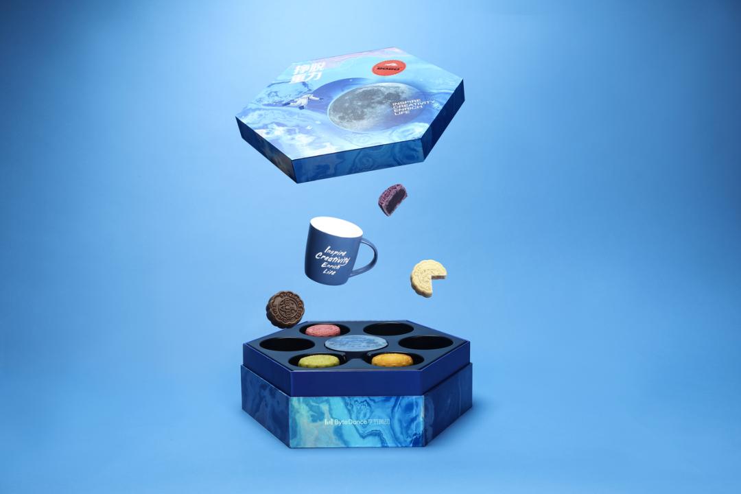 燃到不敢认!国货品牌月饼太美了,连老外都要疯*搞狂**代购