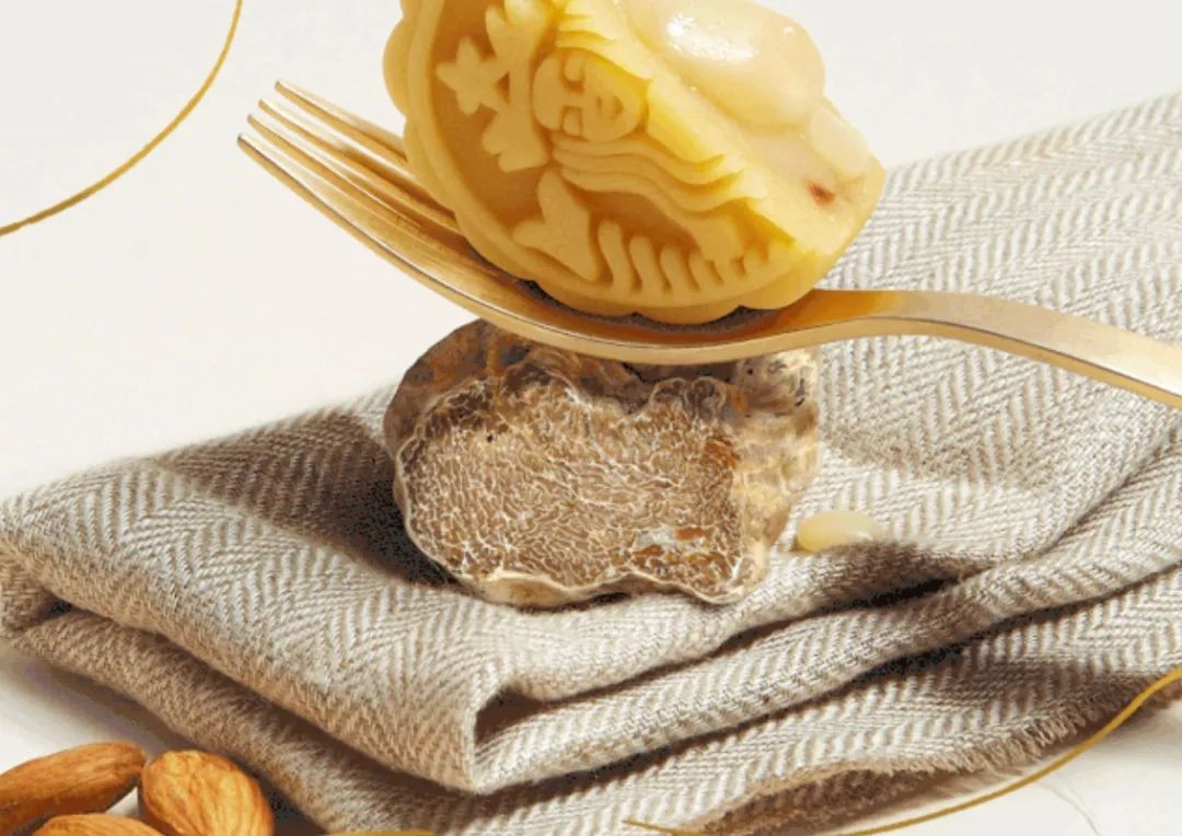 燃到不敢认!国货品牌月饼太美了,连老外都要疯*搞狂**代购