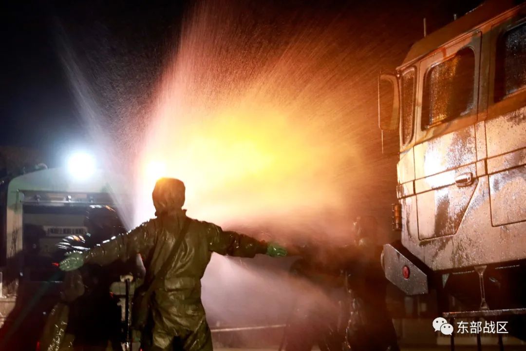 热点｜岸导团联手防化营，出击