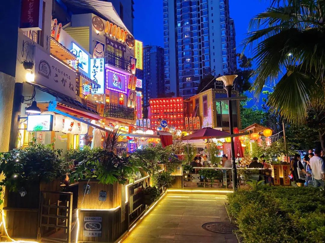 昆明西山南亚风情第壹城,昆明之夜不夜城