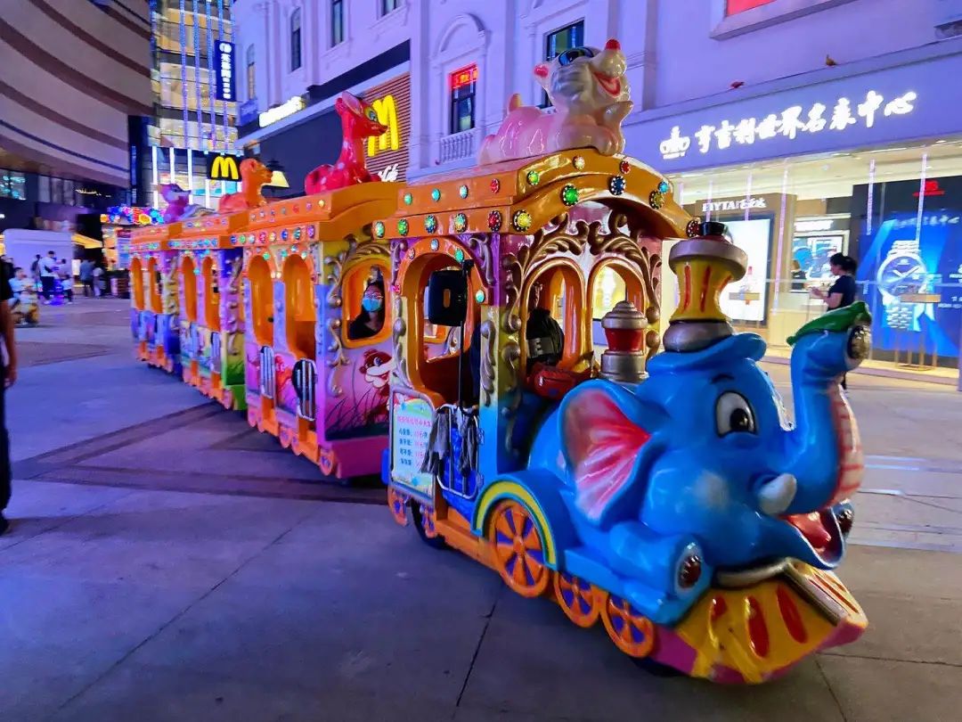 昆明西山南亚风情第壹城,昆明之夜不夜城