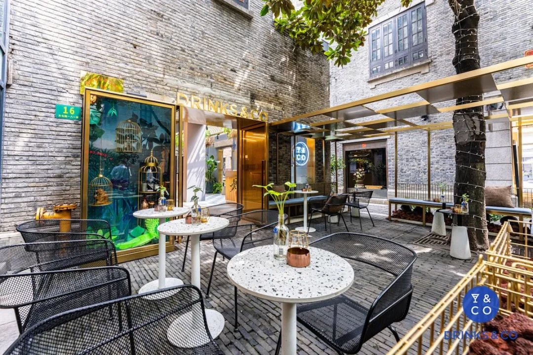 所有的酒都接受“外带”|这里是可以逛的酒吧,也是可以玩的零售店