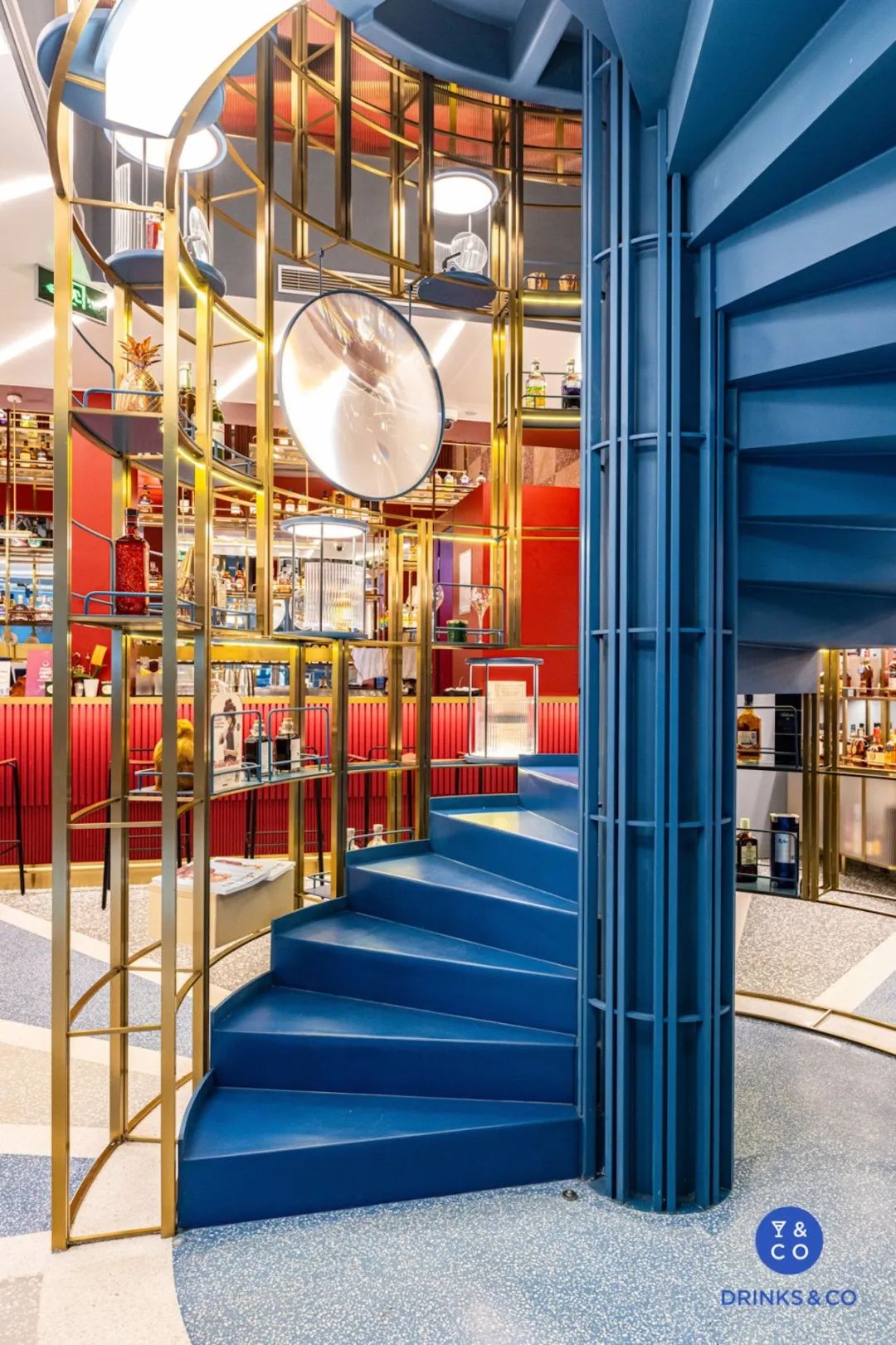 所有的酒都接受“外带”|这里是可以逛的酒吧，也是可以玩的零售店