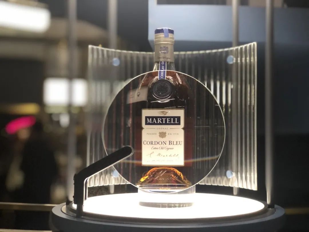 所有的酒都接受“外带”|这里是可以逛的酒吧,也是可以玩的零售店