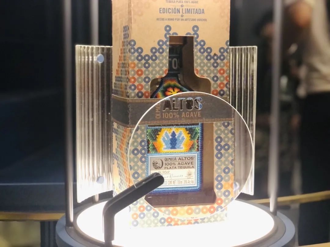 所有的酒都接受“外带”|这里是可以逛的酒吧,也是可以玩的零售店