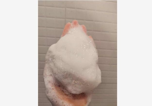 看古天乐年轻时的反应,给外国人看古天乐和黎明视频