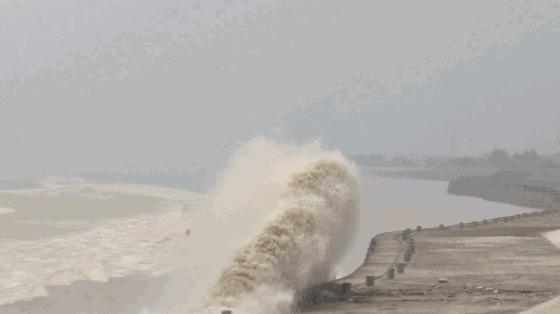 钱塘江大潮为何被称为天下第一潮,钱塘江大潮的回头潮是怎么形成的