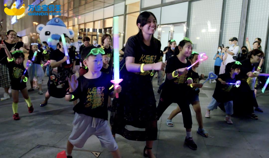 下雨天，一定要去黄石万达