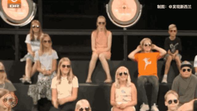 五个大人当着孩子全裸，竟是为了教育！这档奇葩儿童节目让网友吵翻了天….