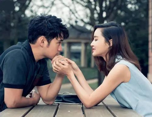 1818黄金眼刘先生视频,1818黄金眼男团刘先生