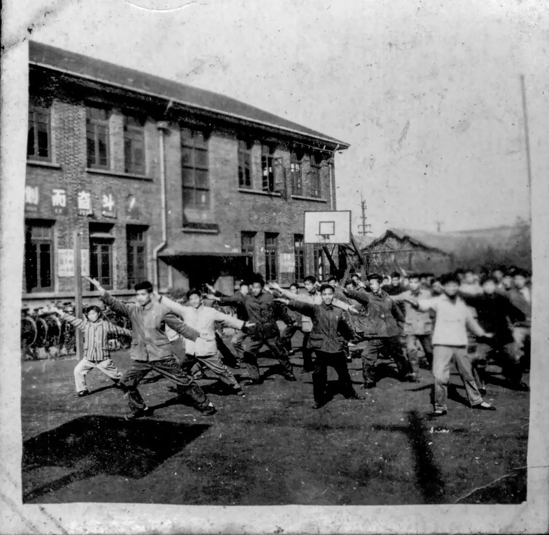 上海第二工业大学最新宣传,上海市第二工业大学60周年校庆