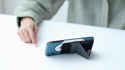 这个中国团队做了款手机支架，在外网7天卖了25万美元