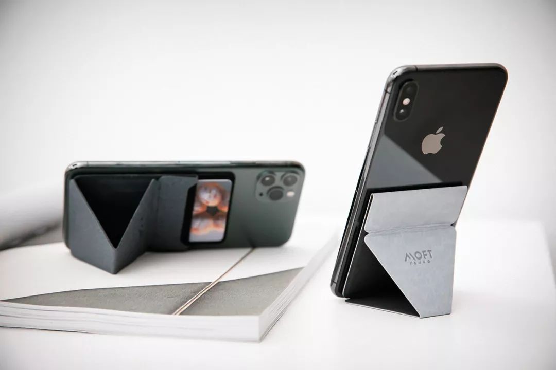 这个中国团队做了款手机支架，在外网7天卖了25万美元