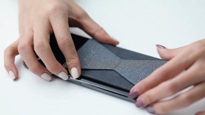 这个中国团队做了款手机支架，在外网7天卖了25万美元