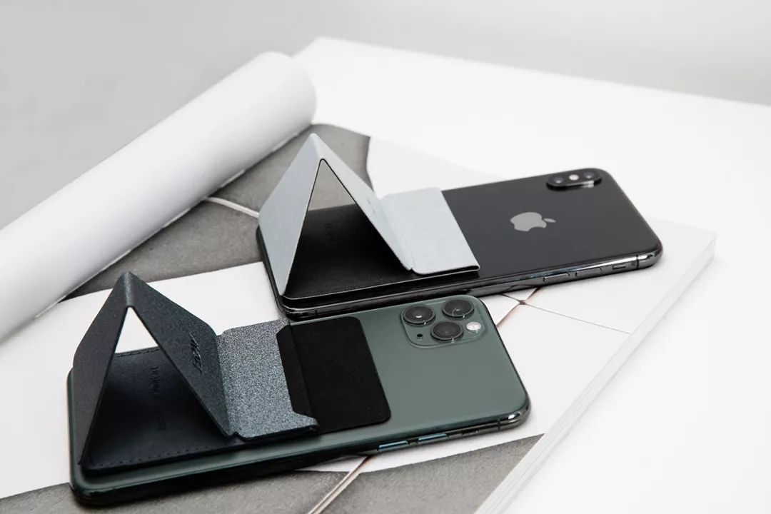 这个中国团队做了款手机支架，在外网7天卖了25万美元