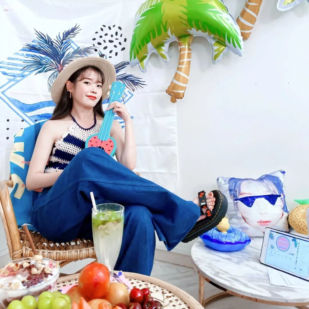 iu李知恩跳舞火的视频daybyday,iu李知恩歌曲blueming完整版在哪听