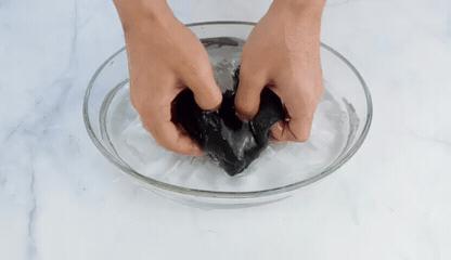 踩在脚下的暖宝宝？穿上1秒暖5℃的雪地袜，循环锁温，透气不臭脚