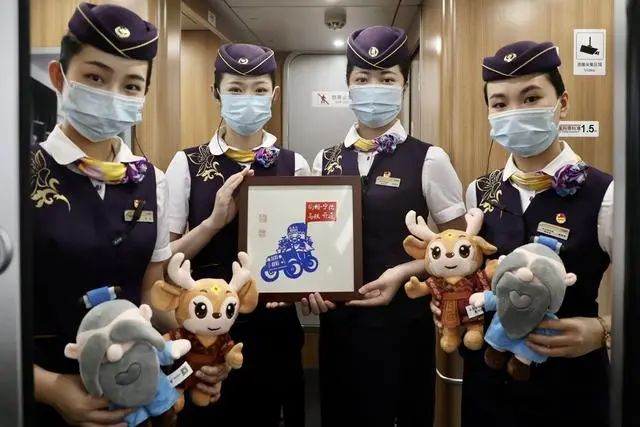 d955次列车时刻表,d5819发车了没