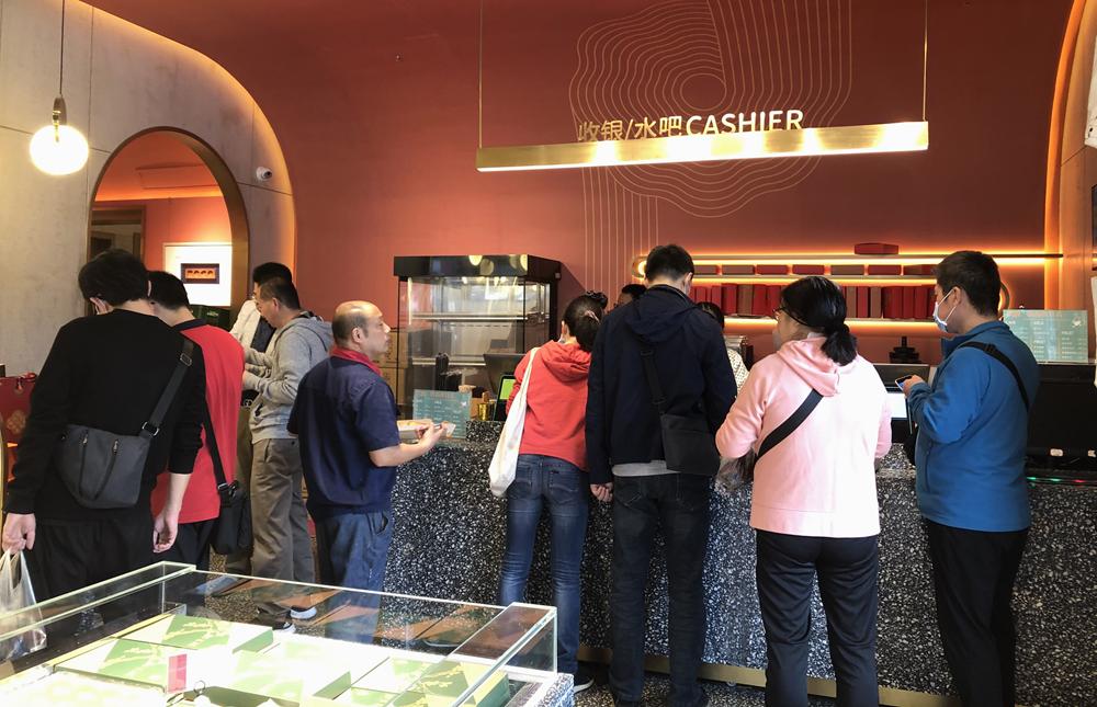 童年回忆杀！82岁的老成都第一代网红糕点铺重新开店啦！杜甫饼、芙蓉酥...快来