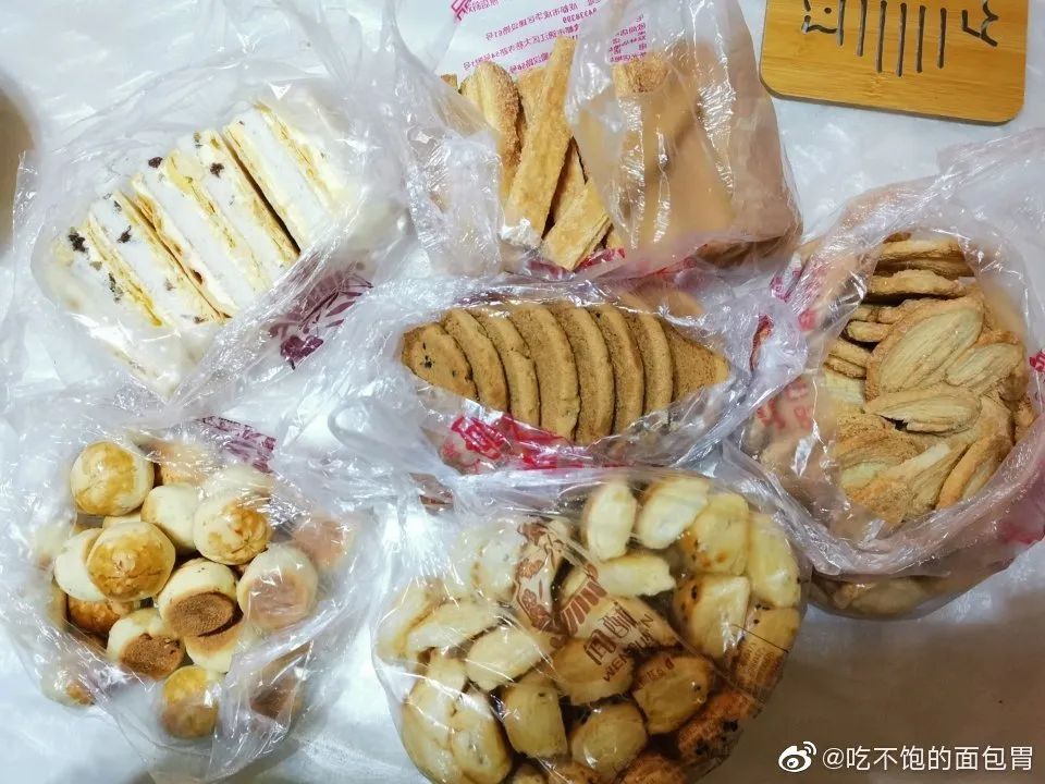 童年回忆杀！82岁的老成都第一代网红糕点铺重新开店啦！杜甫饼、芙蓉酥...快来