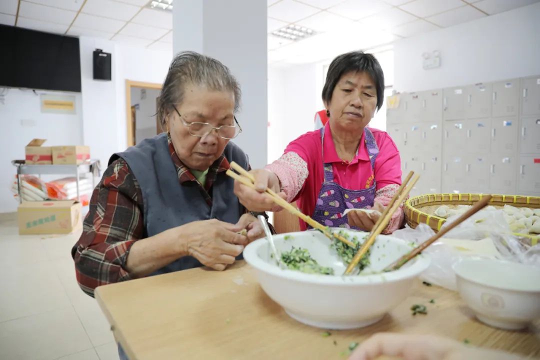 暖心！安顺燃气送“福气”啦
