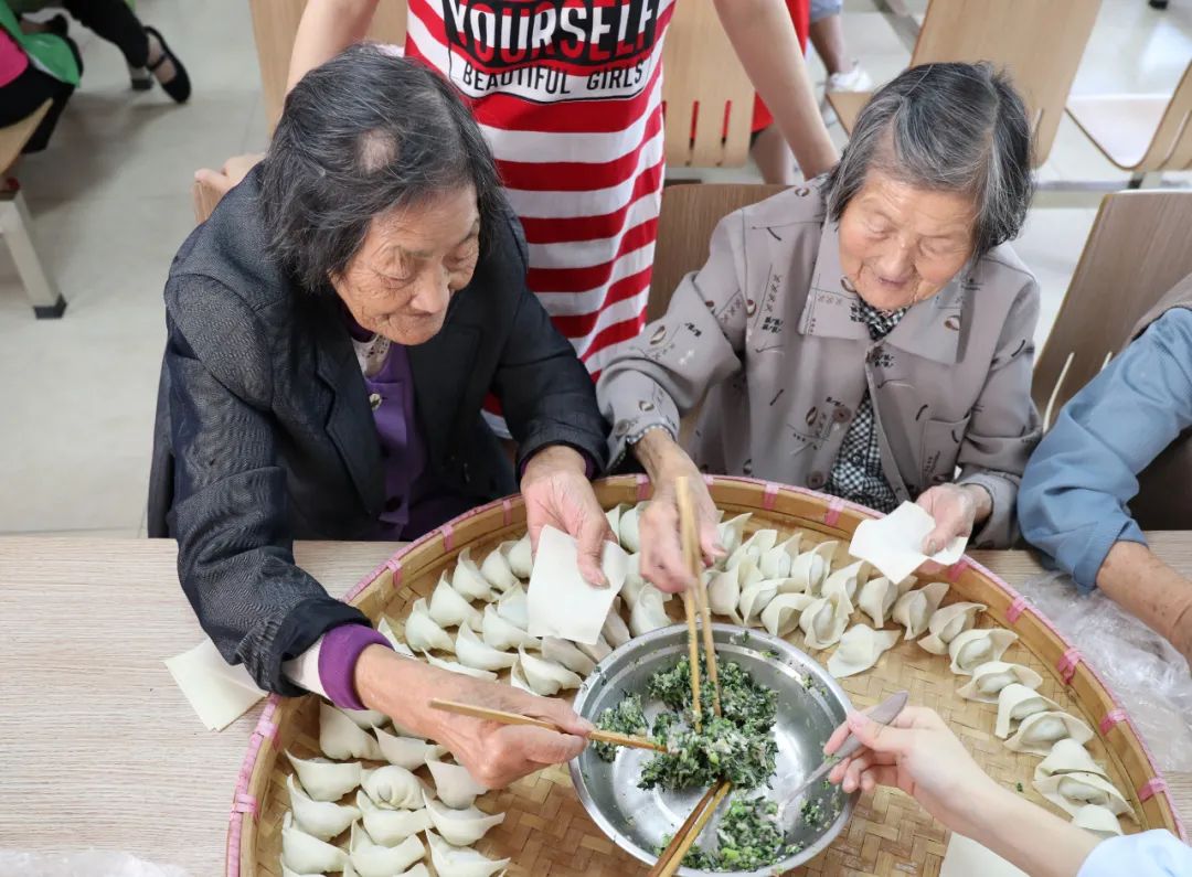 暖心！安顺燃气送“福气”啦