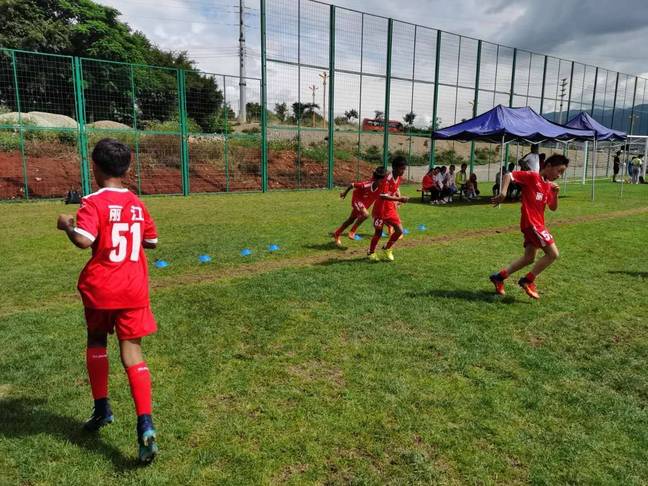 云南丽江少年足球队员,6支足球队代表丽江参赛