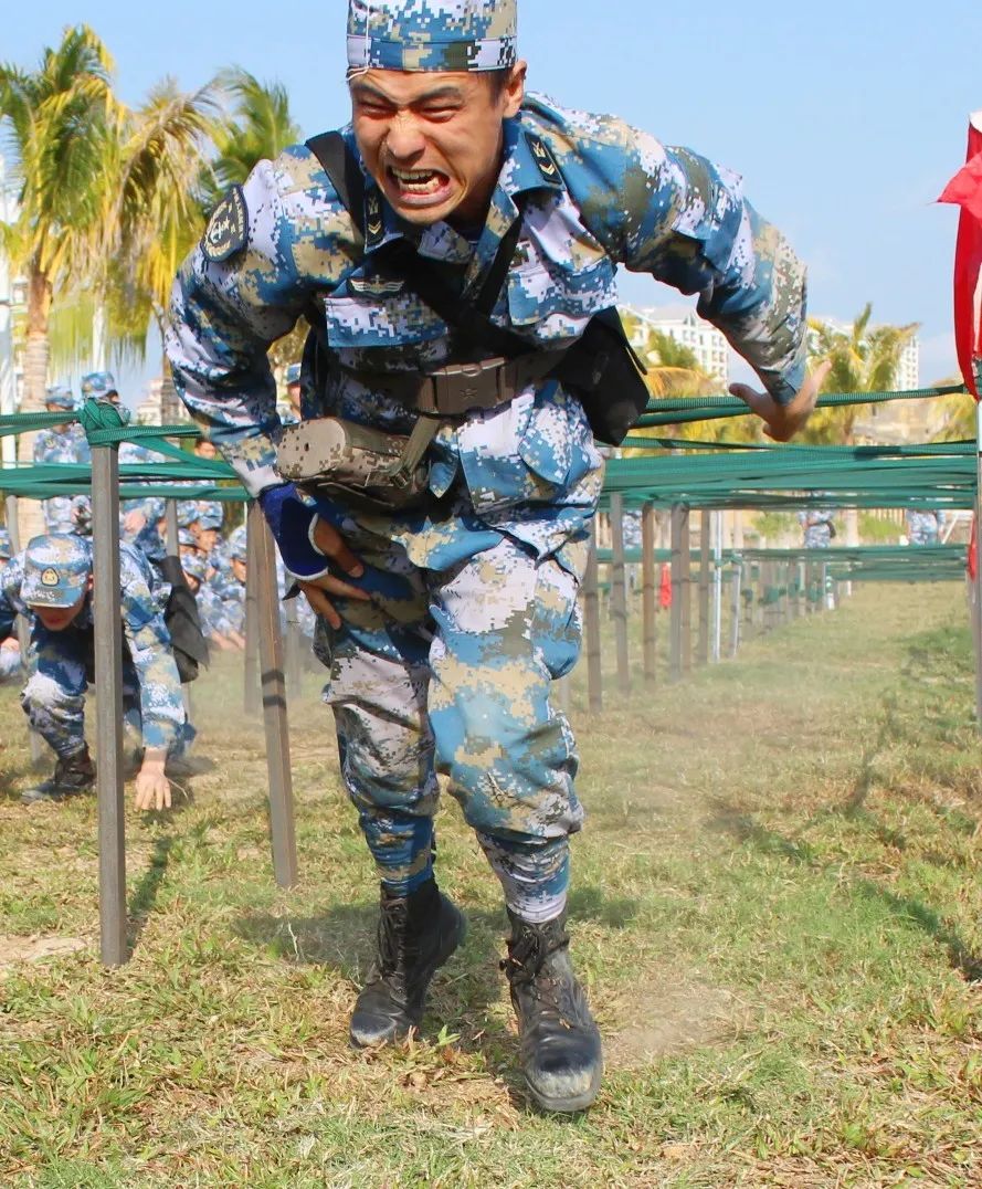 当兵后悔三年不当兵后悔一辈子,人们常说不当兵后悔一辈子