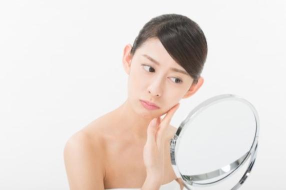 皮肤科嘴唇保湿最好方法,防止唇部干燥脱皮简易方法