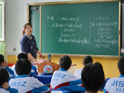 十三中优秀教师,十三中学校教师