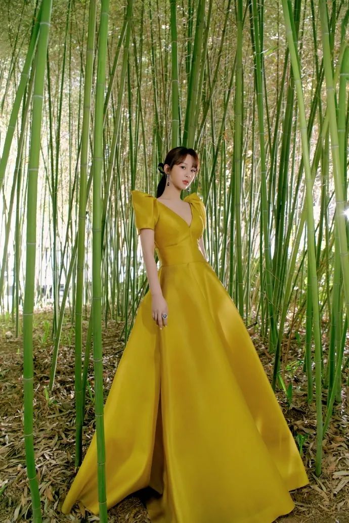 明星走红毯皮肤为什么那么白,女明星走红毯前的样子