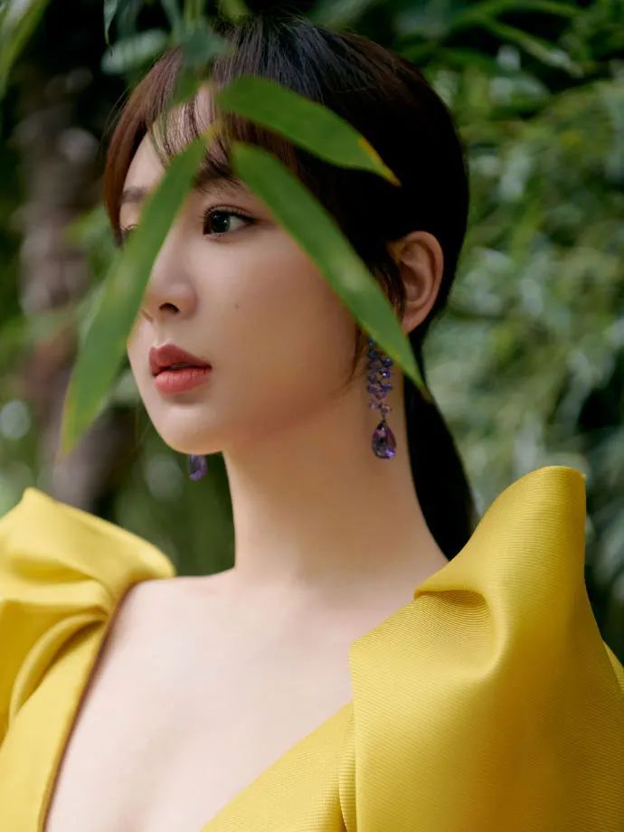 明星走红毯皮肤为什么那么白,女明星走红毯前的样子