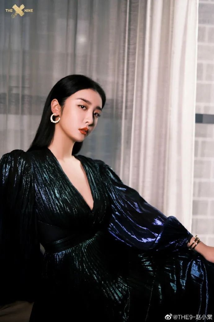 明星走红毯皮肤为什么那么白,女明星走红毯前的样子