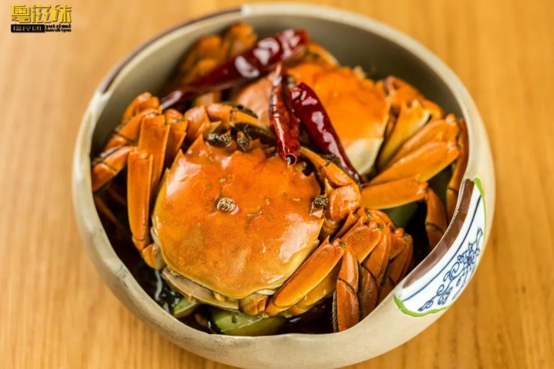 就为这①口，吃一只肥蟹比喝一杯奶茶还便宜
