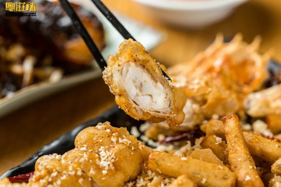 就为这①口,吃一只肥蟹比喝一杯奶茶还便宜