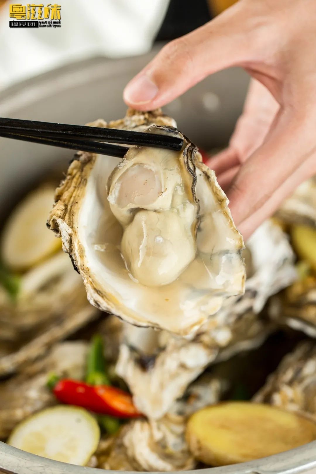 就为这①口,吃一只肥蟹比喝一杯奶茶还便宜