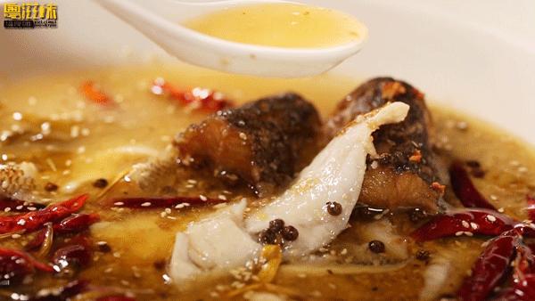 就为这①口,吃一只肥蟹比喝一杯奶茶还便宜